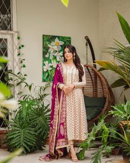 Yashma Gill feet photo 20