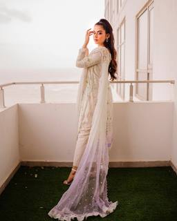 Yashma Gill feet photo 6