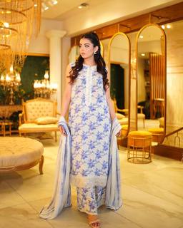 Yashma Gill feet photo 2