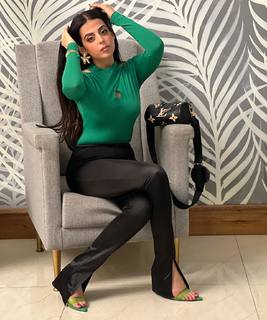 Yashma Gill feet photo 18