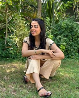 Yashma Gill feet photo 16
