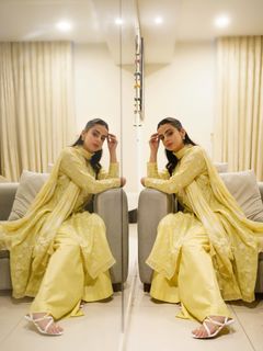 Yashma Gill feet photo 6