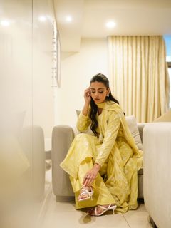 Yashma Gill feet photo 3