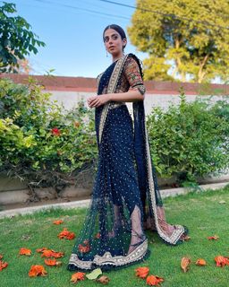 Yashma Gill feet photo 6