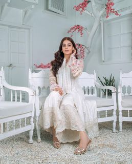 Yashma Gill feet photo 17