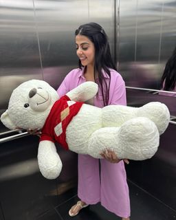 Yashma Gill feet photo 16