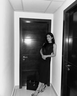 Yashma Gill feet photo 4