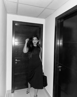 Yashma Gill feet photo 3