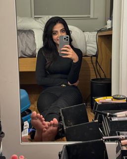 Yashma Gill feet photo 5