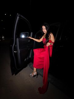 Yashma Gill feet photo 17