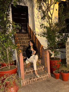 Yashma Gill feet photo 6