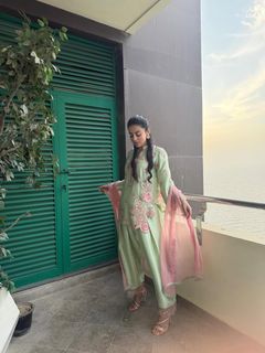 Yashma Gill feet photo 12