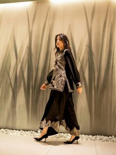 Yashma Gill feet photo 18