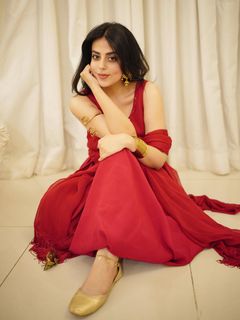 Yashma Gill feet photo 12