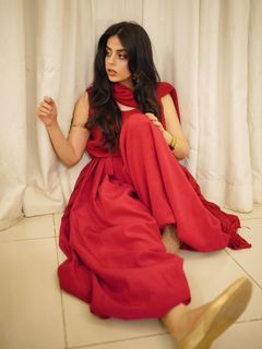 Yashma Gill feet photo 9