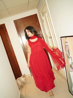 Yashma Gill feet photo 6