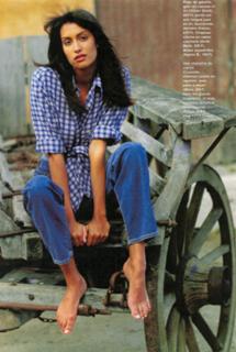 Yasmeen Ghauri feet photo 20