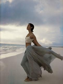 Yasmeen Ghauri feet photo 2