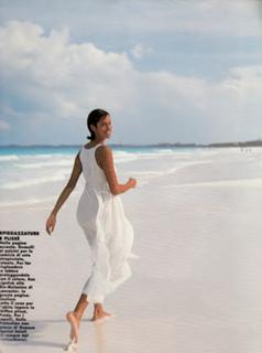 Yasmeen Ghauri feet photo 20