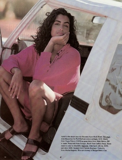 Yasmeen Ghauri feet photo 11
