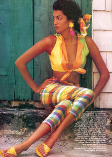 Yasmeen Ghauri feet photo 2