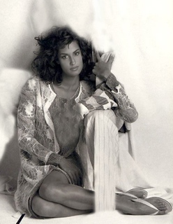 Yasmeen Ghauri feet photo 20