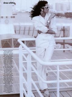Yasmeen Ghauri feet photo 7