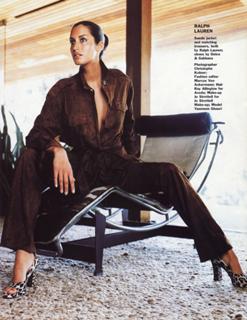 Yasmeen Ghauri feet photo 12
