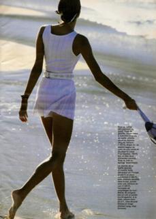 Yasmeen Ghauri feet photo 18