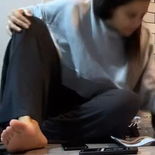 Yasmin Ali Yassine feet photo thumbnail