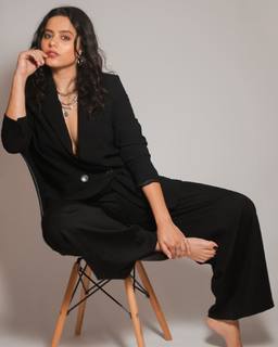 Yasmin Ali Yassine feet photo thumbnail