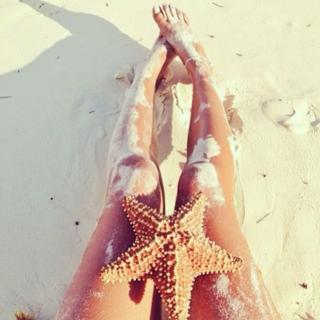 Yasmin Brunet feet photo thumbnail