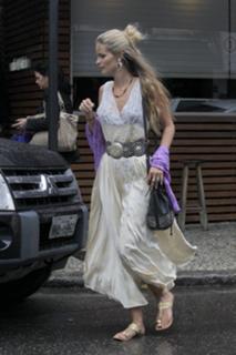 Yasmin Brunet feet photo thumbnail