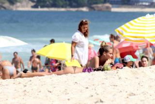 Yasmin Brunet feet photo thumbnail