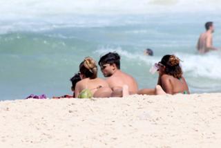 Yasmin Brunet feet photo thumbnail