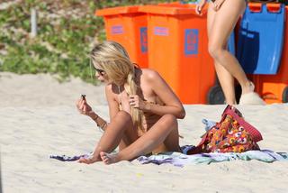 Yasmin Brunet feet photo thumbnail