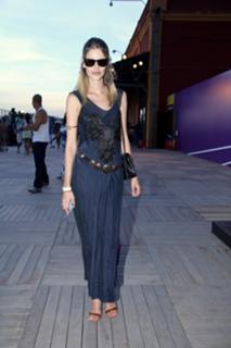 Yasmin Brunet feet photo thumbnail