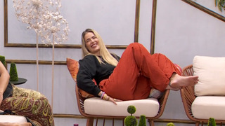 Yasmin Brunet feet photo thumbnail