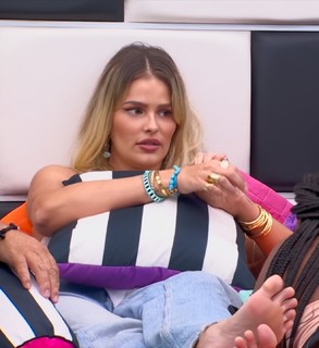 Yasmin Brunet feet photo thumbnail