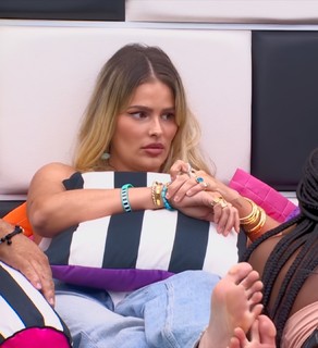 Yasmin Brunet feet photo thumbnail