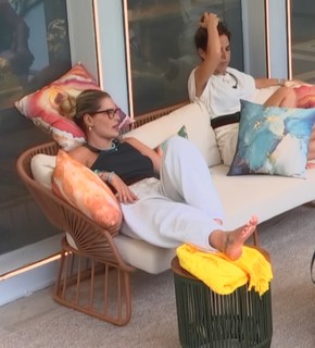 Yasmin Brunet feet photo thumbnail