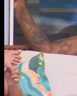 Yasmin Brunet feet photo thumbnail