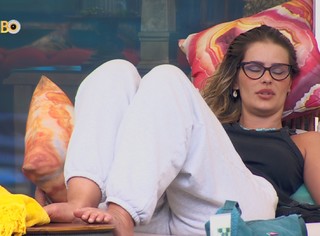 Yasmin Brunet feet photo thumbnail