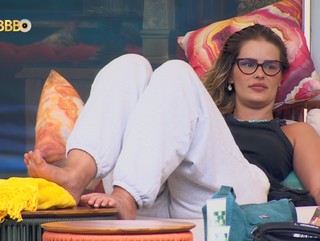 Yasmin Brunet feet photo thumbnail