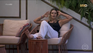 Yasmin Brunet feet photo thumbnail