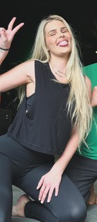 Yasmin Brunet feet photo thumbnail