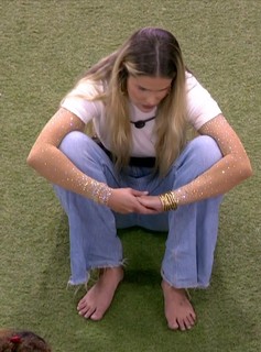 Yasmin Brunet feet photo thumbnail