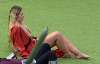 Yasmin Brunet feet photo thumbnail