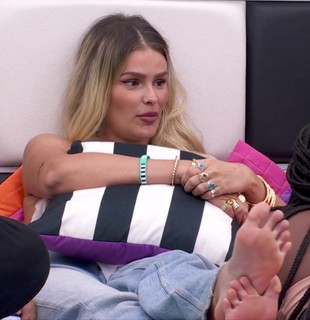 Yasmin Brunet feet photo thumbnail