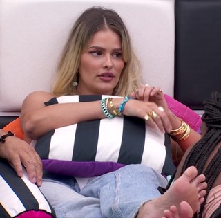 Yasmin Brunet feet photo thumbnail